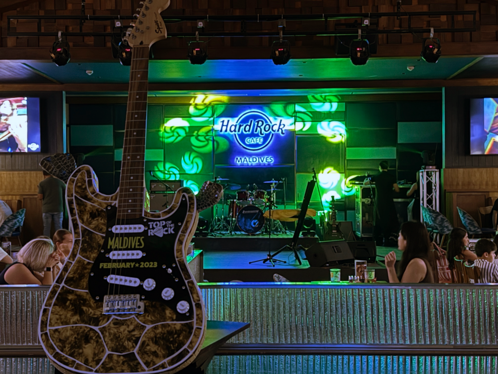 Inne på Hard Rock cafe.